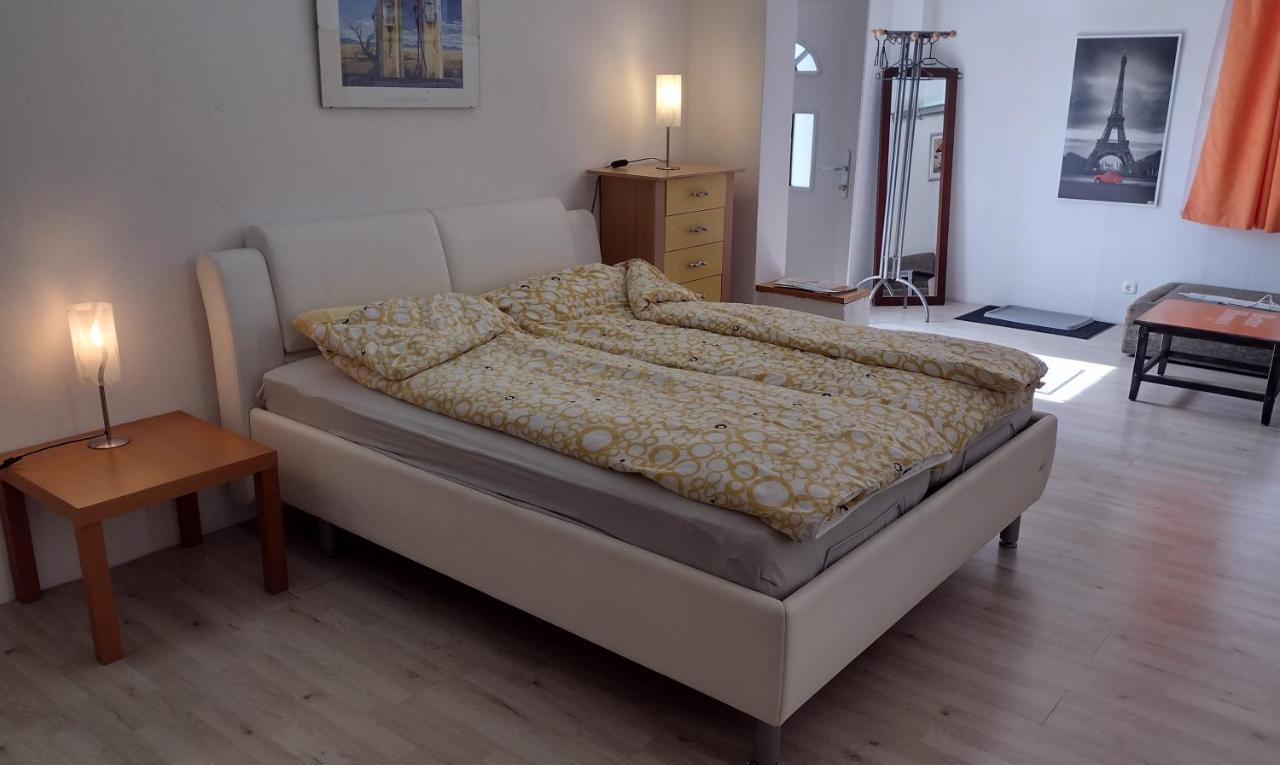 Kleines Gemuetliches Apartment In Zentraler Lage Prien am Chiemsee Buitenkant foto