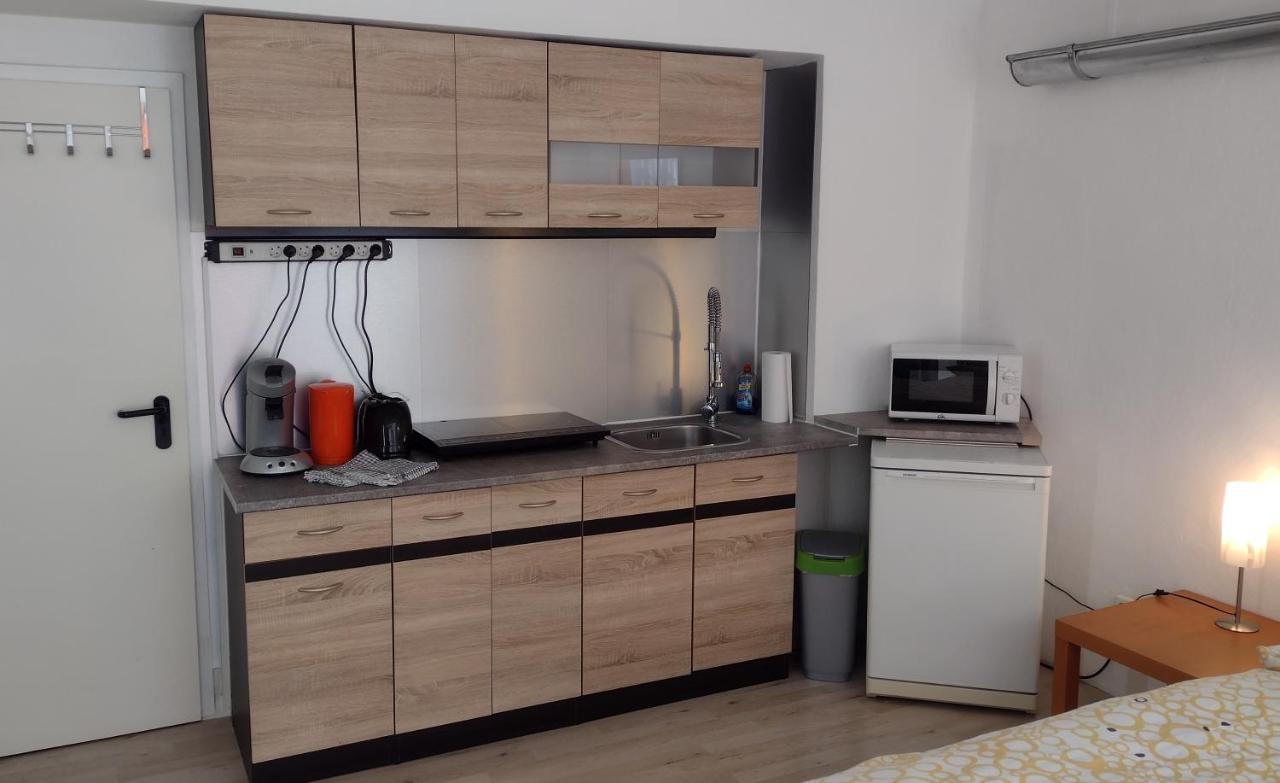 Kleines Gemuetliches Apartment In Zentraler Lage Prien am Chiemsee Buitenkant foto