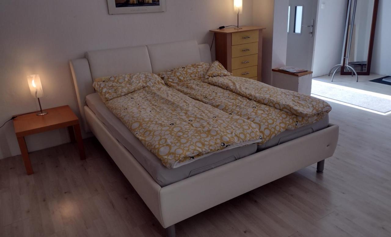 Kleines Gemuetliches Apartment In Zentraler Lage Prien am Chiemsee Buitenkant foto